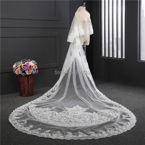 Two-Layer White or Ivory Lace Luxury Wedding Veils Tulle Veil for Bride with Comb HL