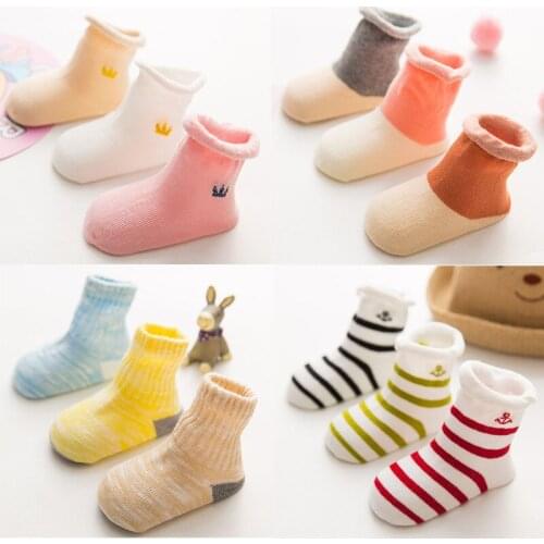 3 pairs spring autumn childrens socks Crown anchor stitching design Simple and elegant 0-3 years old baby applies Cotton socks