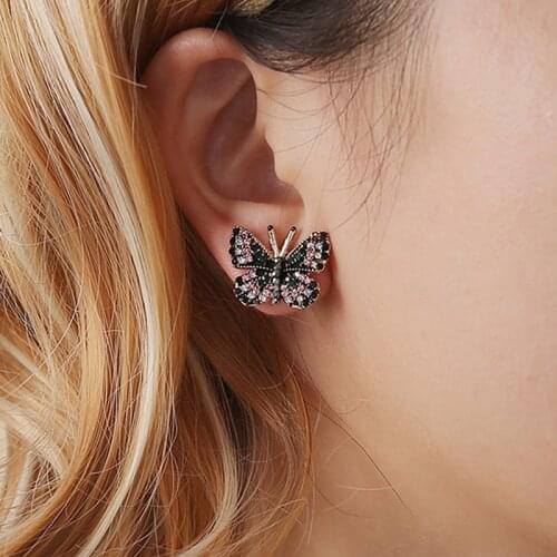 Creative Cute Butterfly Stud Earrings for Women Personality Vintage Stud Earrings Female Fashion Jewelry Gifts Ladies Earrings