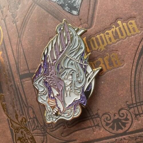 HOT Game Final Fantasy VII Sephiroth Eclosion Metal Badge Button Brooch Pins Collection Creative Medal Pendant Souvenir Toy