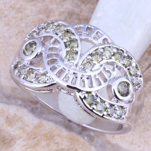 Brilliant Green Peridot Silver Plated Womens Ring Size 6 / 7 / 8 / 9 R1310