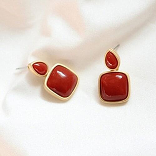 Classic Trendy Red Square Stud Earrings for Women Temperament Geometric Fashion Stud Earrings Women Jewelry Brincos Wholesale
