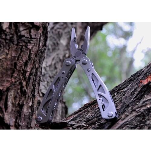 Superior Multifunctional Hand Tools For Outdoor Camping Portable Pliers Repair Pocket Folding Knife Screwdriver Set Multitools