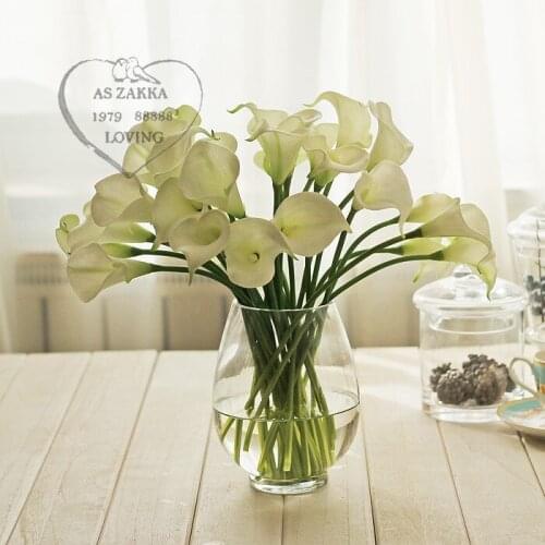 Jarrey Artificial Calla Lilies