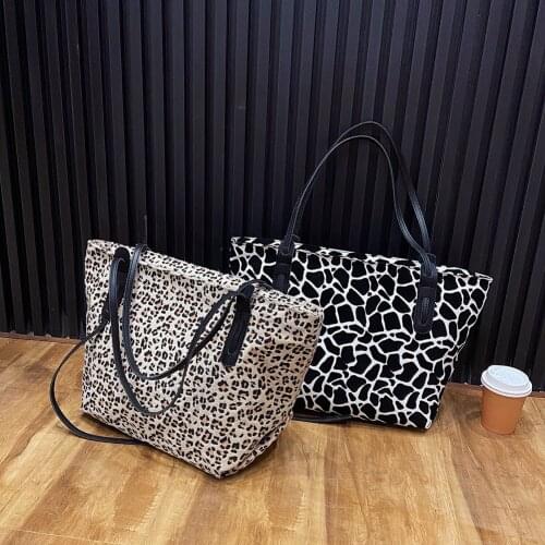 Casual Animal Pattern Shoulder Bags Women Large Capacity Totes Fashion Print Handbag Simple Daily Shopping Zipper Bucket Bag
