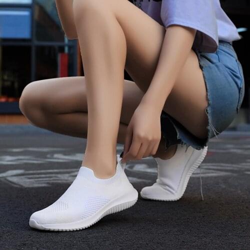 Women sneakers basket femme 2020 cheap new running shoes high quality outdoor flexible comfort run sport shoes gym sock shoe