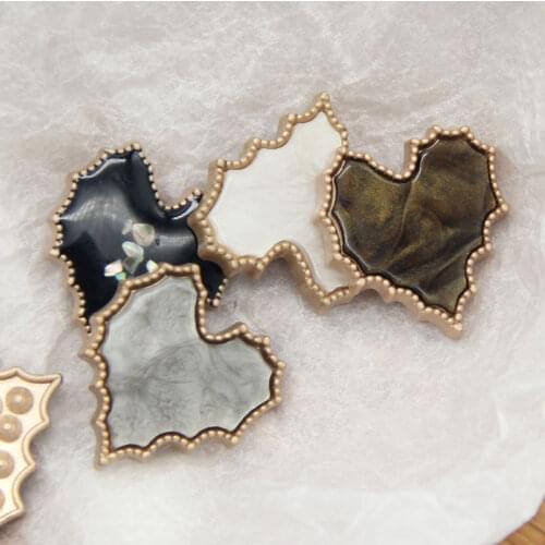 6pcs Vintage Heart Gold Metal Jewelry Dress Buttons For Clothing Wedding Coat Big Garment Decorations Accessories Wholesale