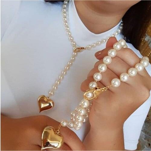 Fashion Imitation Pearl Necklace Womens Baroque Rock Hip Hop Cute Heart Pendant Necklace Adjustable Necklace Jewelry 2021 New