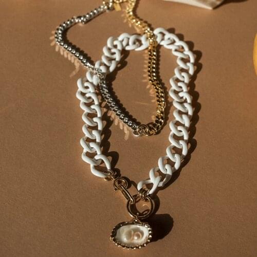 Бусы на шею ведьмак медальон ведьмака bohemian freshwater pearl puka shell scallop chain pendant chokers necklace wholesale