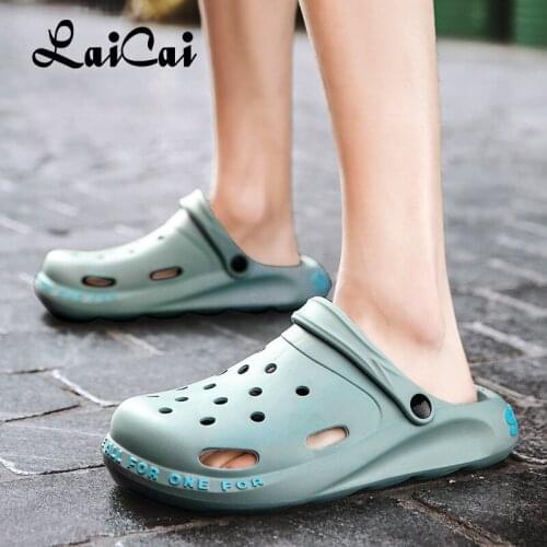 2021 Summer New Couple Sandals Large Size Beach Hole Shoes Thick Bottom Hollow Breathable Outer Wear Slippers Men
