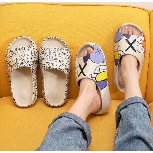 Mens Indoor Home Bathroom Slides Ladies Summer Couple Cute Cartoon Flip Flops Bathe Non-Slip Thick Shoes Womens Flats Slippers