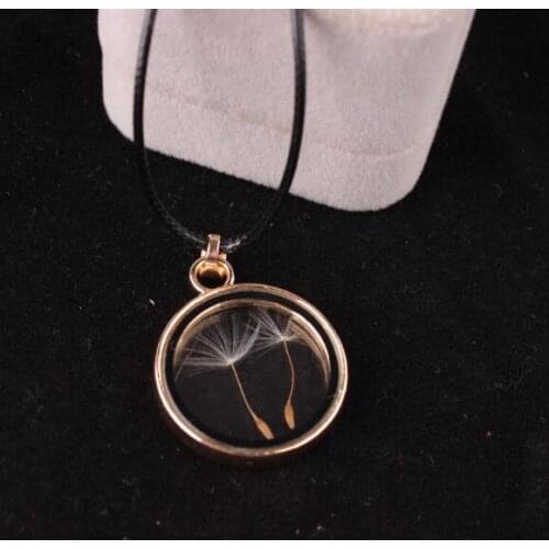 Glass Locket Photo Pendant Necklace Dried Dandelion Four Leaf Clover Necklace Leather Chain Handmade Dried Flowers Necklace 02