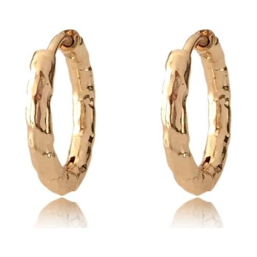 2019 New Cute Unisex Tiny Hoop Earrings Gold Color Textured Stainless Steel Hoop Earrings for Lovers Symbol of Love Best Gift