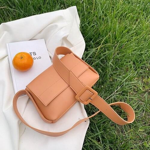 Straw womens bag 2021 summer new fashion net red portable vegetable basket bag bucket bag