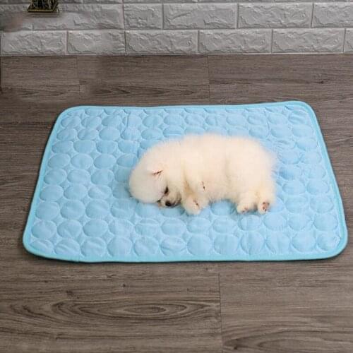 Pet Soft Summer Cooling Mats Blanket Pet Dog Self Cooling Mat Pad Summer Car Seat Ice Silk Mat Pet Cooling Non Sticking Blanket
