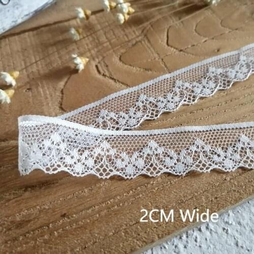 2CM Wide Prachtige White Geborduurde Bloemen Mesh Kant Stof Applique Kraag Edge Trim Lint Rok Hoofddeksels Naaien Guipure Levert