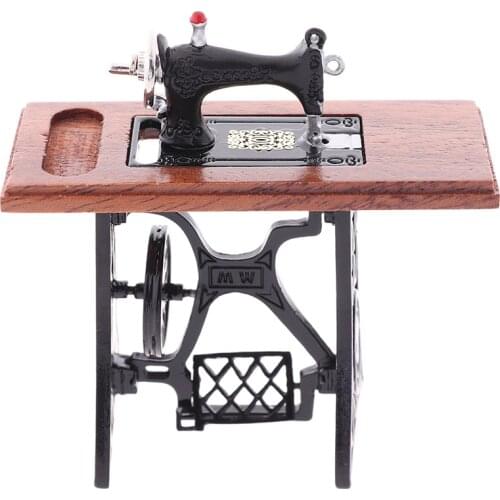 Kids Dollhouse Decor Wooden Sewing Machine with Thread Scissors Accessories for Dolls House Toys for Girls Miniature Furniture
