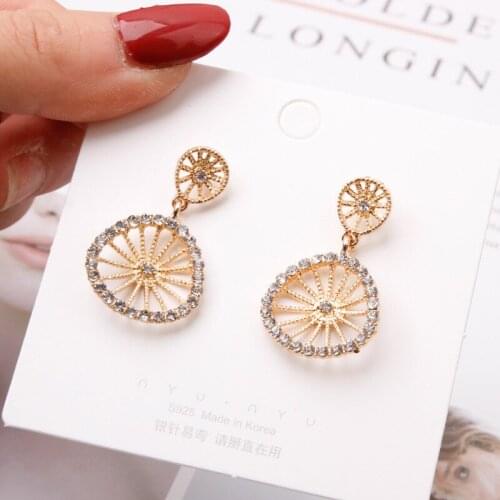Fashionable simple geometric irregular round hollow earrings temperament wild earrings trendy charm exquisite ladies jewelry