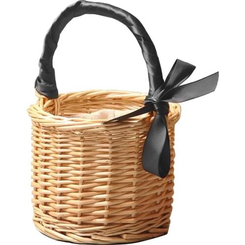 Picnic Basket Mini Wicker Hand Basket Fruit Basket Packaging Basket Decorative Prop Basket