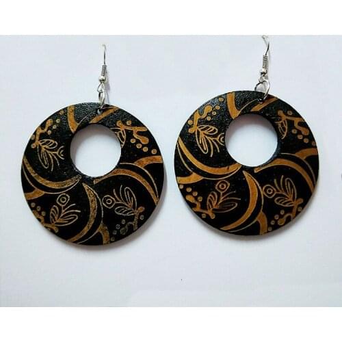 Retro Wood Earrings for Women Round Bohemia Western Style Drop Earrings Female Simple Jewelry Embossed Natural Accessories Gift