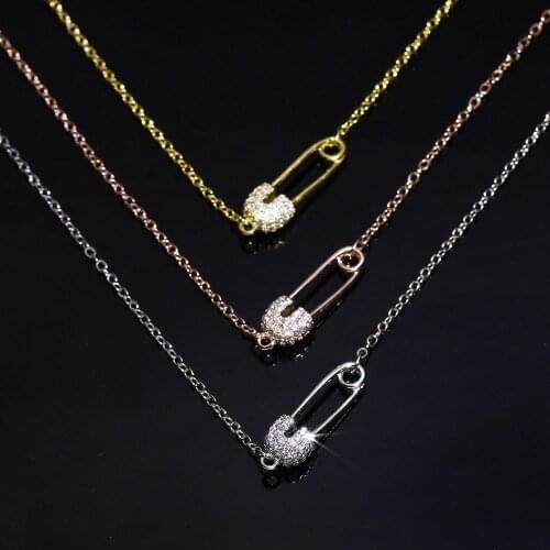Paper Clip Shaped Pendant Necklace For Women Unique Hollow Out Zircon Pin 3 Color Collarbone Chain Gift Fashion Jewelry KBN260