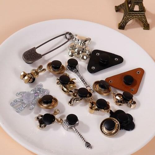 1pcs Luxury Croc Charms DIY Shoes Decorations Metal Rivet Rhinestone Croc Charms Little bear jibz girl witn Child Unique gift