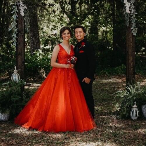 Luxury A Line Tulle Bridesmaid Dresses Long Applique Lace Beaded V-neck Red Dress For Wedding Guest Vestido Dama De Honor