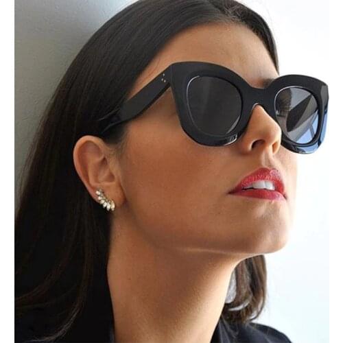 2020 Fashion Sunglasses Brand Designer Vintage Sun glasses Female Rivet Shades Big Frame Style Eyewear