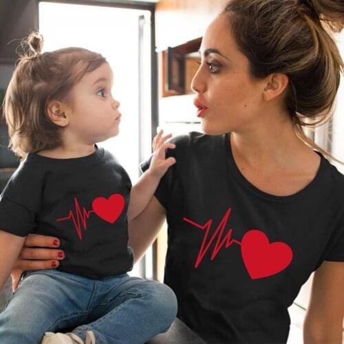 Mommy and Me Clothes cotton family matching clothes Tshirts Heartbeat Tops kawaii baby girl Family Look mother daughter T-shirts