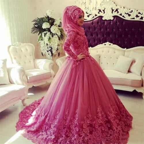 Elegant Muslim Wedding Dresses Long Sleeves High Neck Lace Applique Islamic Wedding Dress Vintage Dubai Bridal Gowns with Hijab