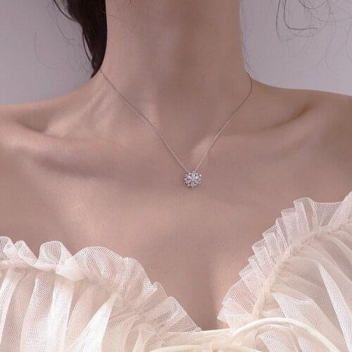 925 Sterling Silver Crystal Snowflake Necklace for Female with Fashion Clavicle Chain Luxury Temperament Ins Girlfriends Gift