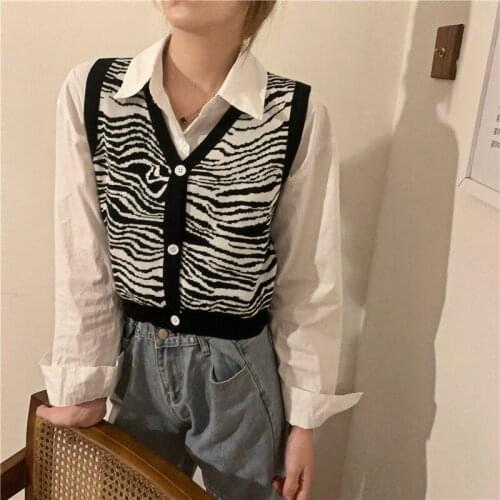 V-neck zebra striped chic single breasted sleeveless knitted vest elegant fashion short all-match sweater 2020 winter fashion
