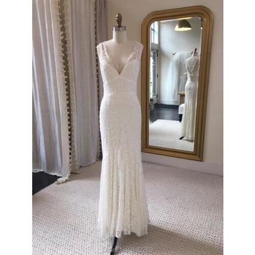 Comfortable Light Lace Wedding Dress Bridal Gown Vestido De Noiva V Back Straps Sheath Robe De Marriage Custom-made