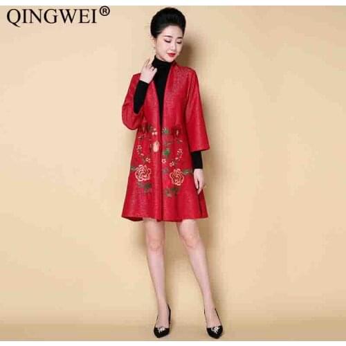 QINGWEI Middle-aged Women Embroidery flowers Trench Coat 2019 New Spring Autumn Elegant Plus Size Windbreaker Female