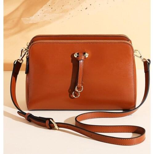 Fashion Designer Oil Wax Genuine Leather Womens Messenger bags Tassel Cow Leather Ladies Shoulder bag Double Zipper bags 2020