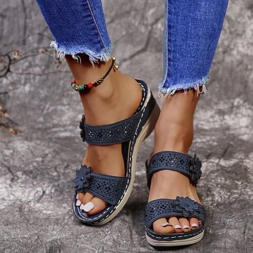 Large Size 2021 Summer New Retro Casual Flower Sandals High-heeled Flat-shaped Womens Wedge Slippers