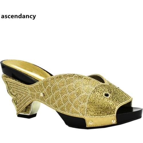 New Gold Color Italian Elegant Women Shoes Decorated with Rhinestone Nigerian Women Party Shoes High Quality African Women Shoes
