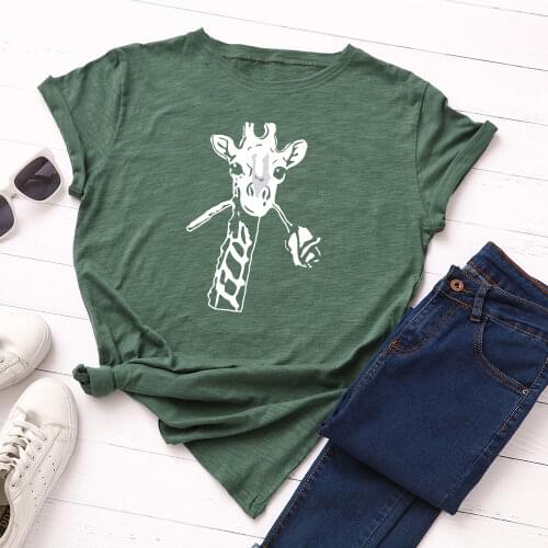 Women Short Sleeve Cotton T-Shirts Graphic Tees Summer Tee Tops for Female Casual Oversized Clothes Giraffe with Roses Shirt