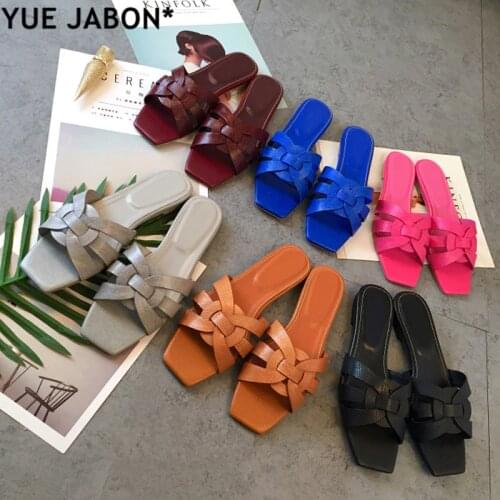 Hot 2019 Classic Summer Woman Flat Shoes Runway Womens Slippers Sexy Tribute Designer Woman Summer Party Wedding Shoes eur 32