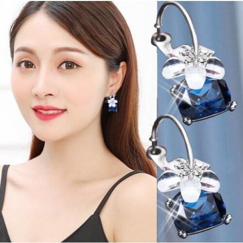 Ex736 Korean version fashion temperament elegant crystal flower Geometric circle studs earrings 2021 trend Womens Jewelry