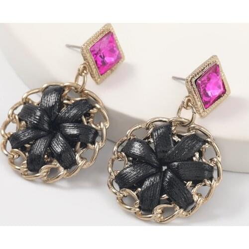 Pauli Manfi 2021 Fashion Creative Metal Artificial Leather Flower Earrings Girl Popular Retro Party Jewelry Accessories
