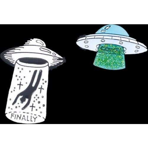 1PCS Creative UFO Drop Oil Cartoon Alien Brooch enamel pin space ship badge rocket outer space pin future world adventure gift