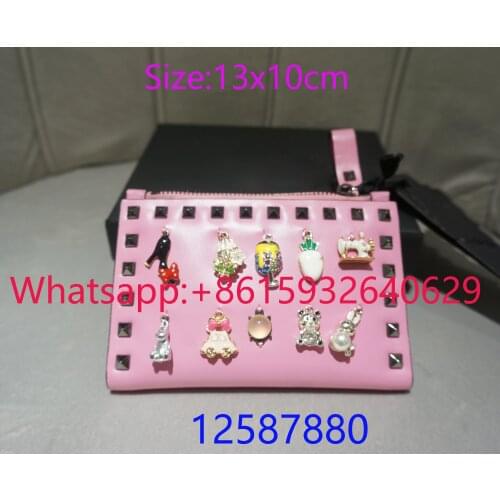 The new ladies wallet is made of cowhide with exquisite accessories, fashionable and elegant