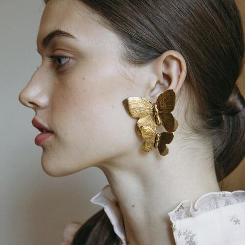 FASHIONSNOOPS Women's Gold Earrings