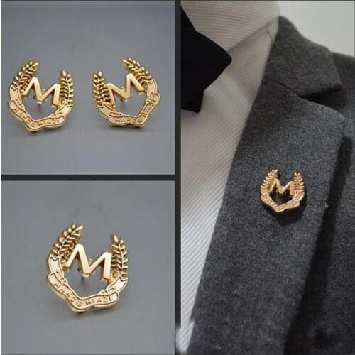 1 PC Letter M Badge Business Mens Suit Collar Pin Brooch Golden Fashion Accessory Men Women Shirt Tie Pocket Pins