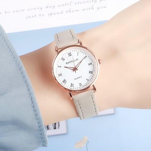 Retro Simple Women Watches Fashion Ladies Casual dress Quartz Wrist Watch Multicolor Leather New Strap Watch Lumious Clock Gifts