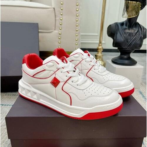 Men casual shoes genuine leather flat white sneakers shoes couples luxury brand rivet 2021 fashion autumn