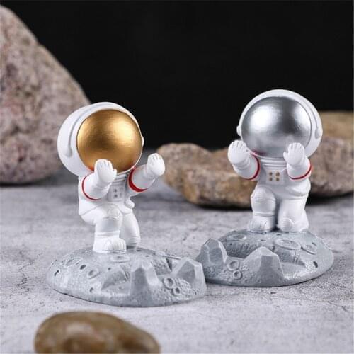 Astronaut Spaceman Statue Art Crafts Figurine Abstract Sculpture Car Decor Ornament Kids Gift Home Office Desktop Decoration
