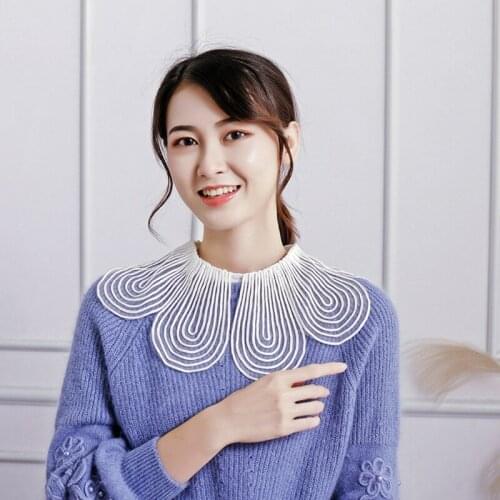 1 Pc Lady Shirt False Collar Lace Detachable False Neck Polyester French Style Hollowed-Out Collar