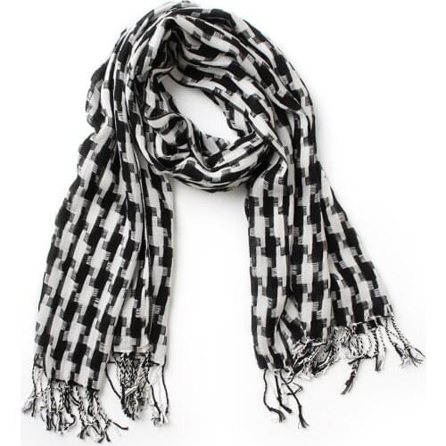 New classic black white houndstooth 100% cotton scarves with tassel women spring winter warm jaquard scarf hijab shawl hot sale
